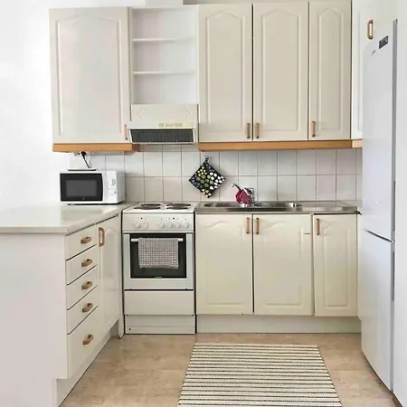 Cozy Apartment In The Heart Of Pietarsaari Daire