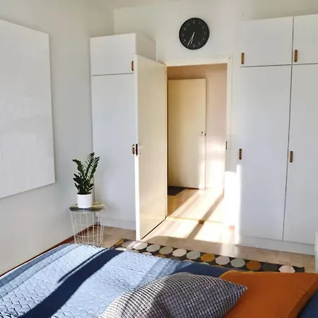 아파트 Cozy Apartment In The Heart Of Pietarsaari 피탈사리