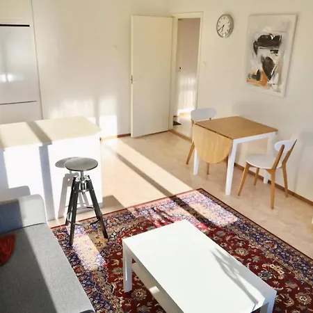 아파트 Cozy Apartment In The Heart Of Pietarsaari 피탈사리